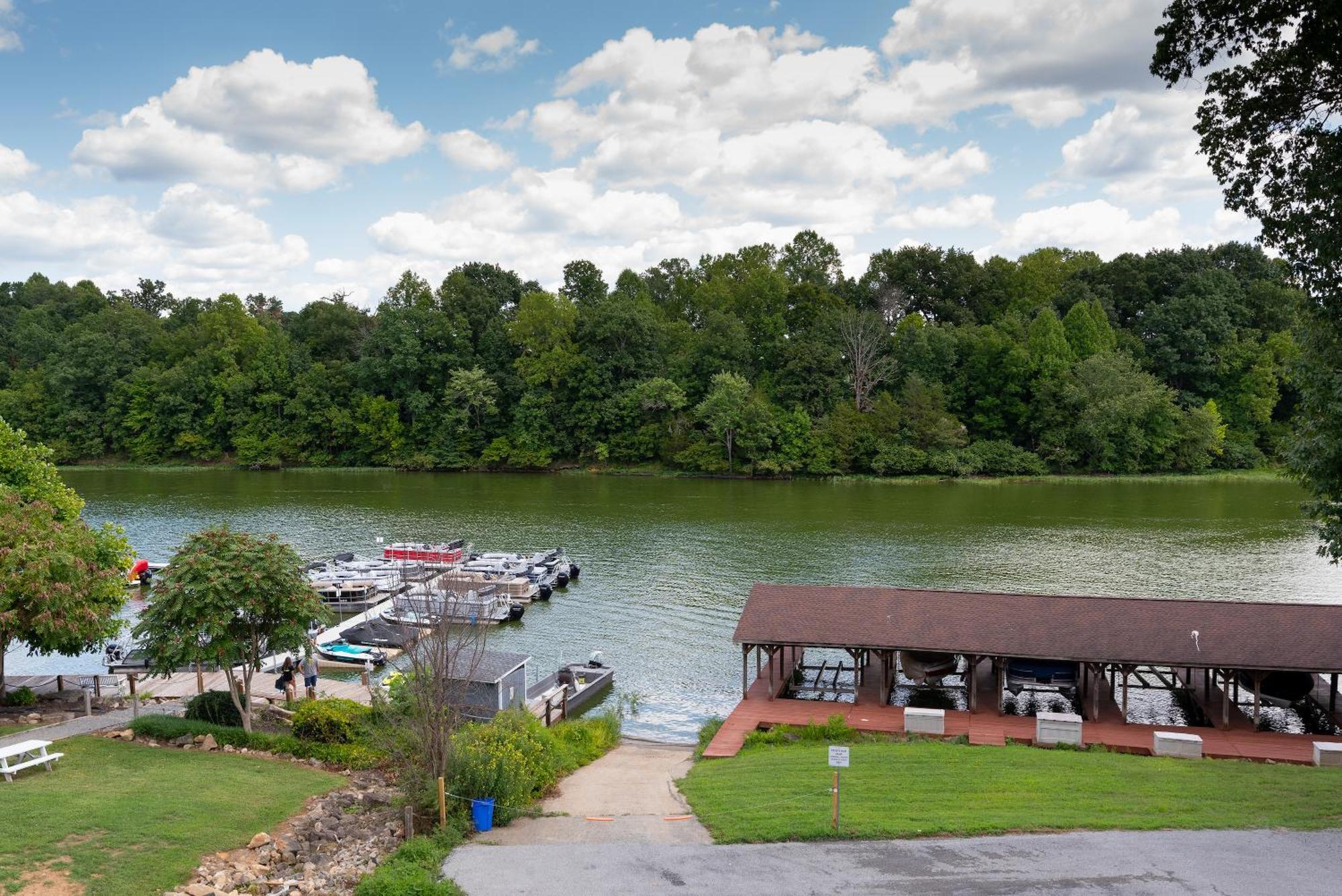 Boardwalk Hotel On Lake Anna By Kasa Mineral Εξωτερικό φωτογραφία